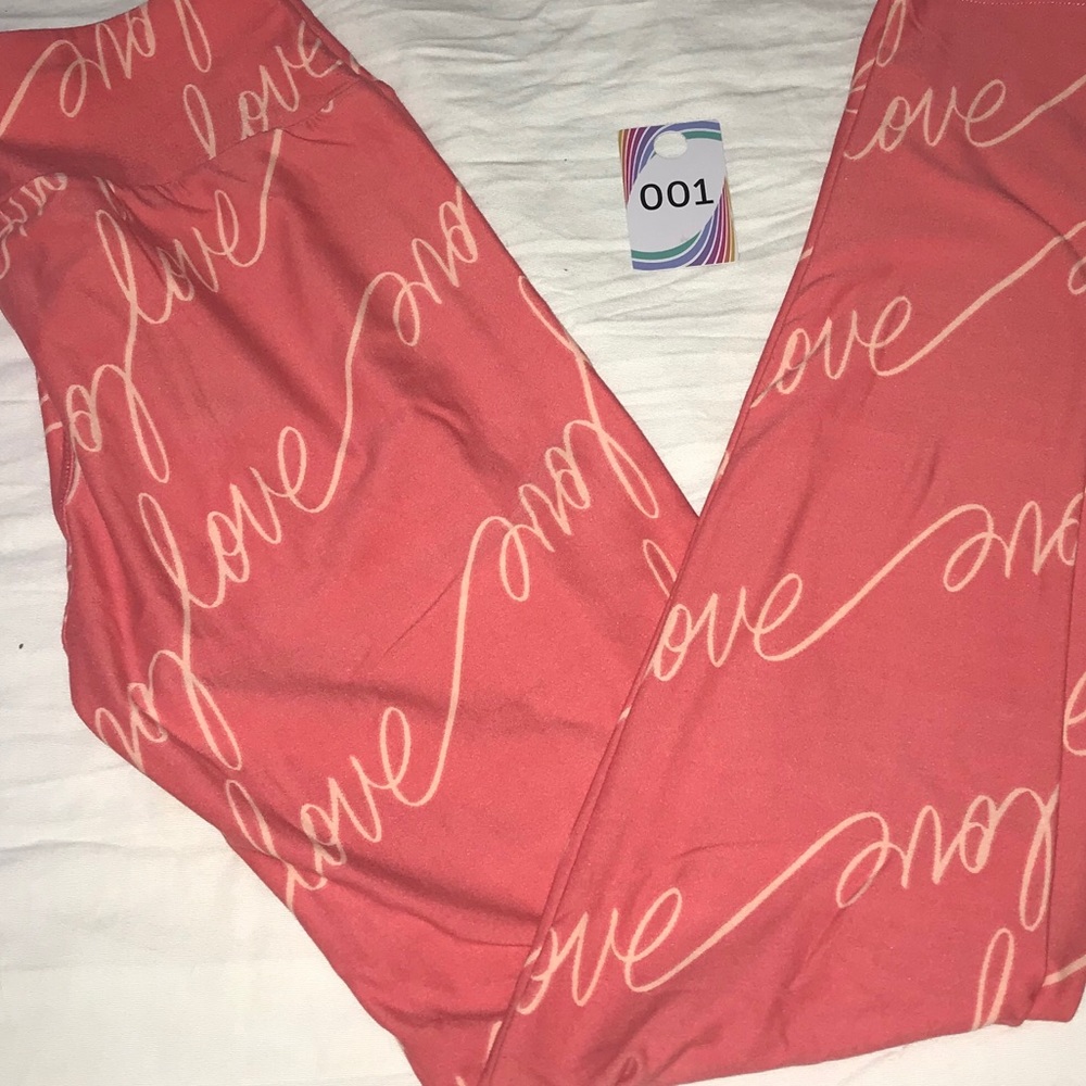 OS Valentine’s leggings